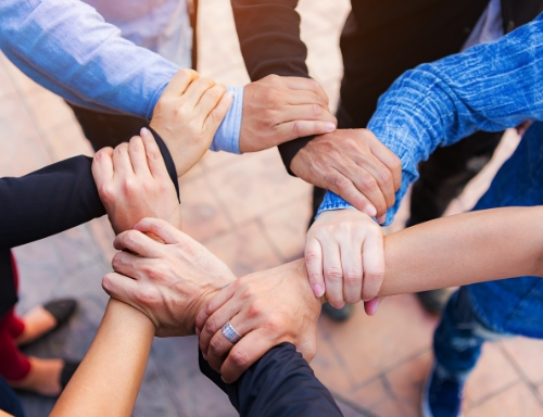 成为huatihuitiyu华体会(中国)的一份子