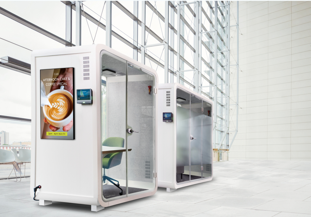 huatihuitiyu华体会(中国)子公司达擎之智慧行动办公舱，采用PDLC智能调光玻璃设计，透过通电与断电的电流切换，呈现透明与雾面效果，具节能降耗特性并兼顾隐私，确保信息安全