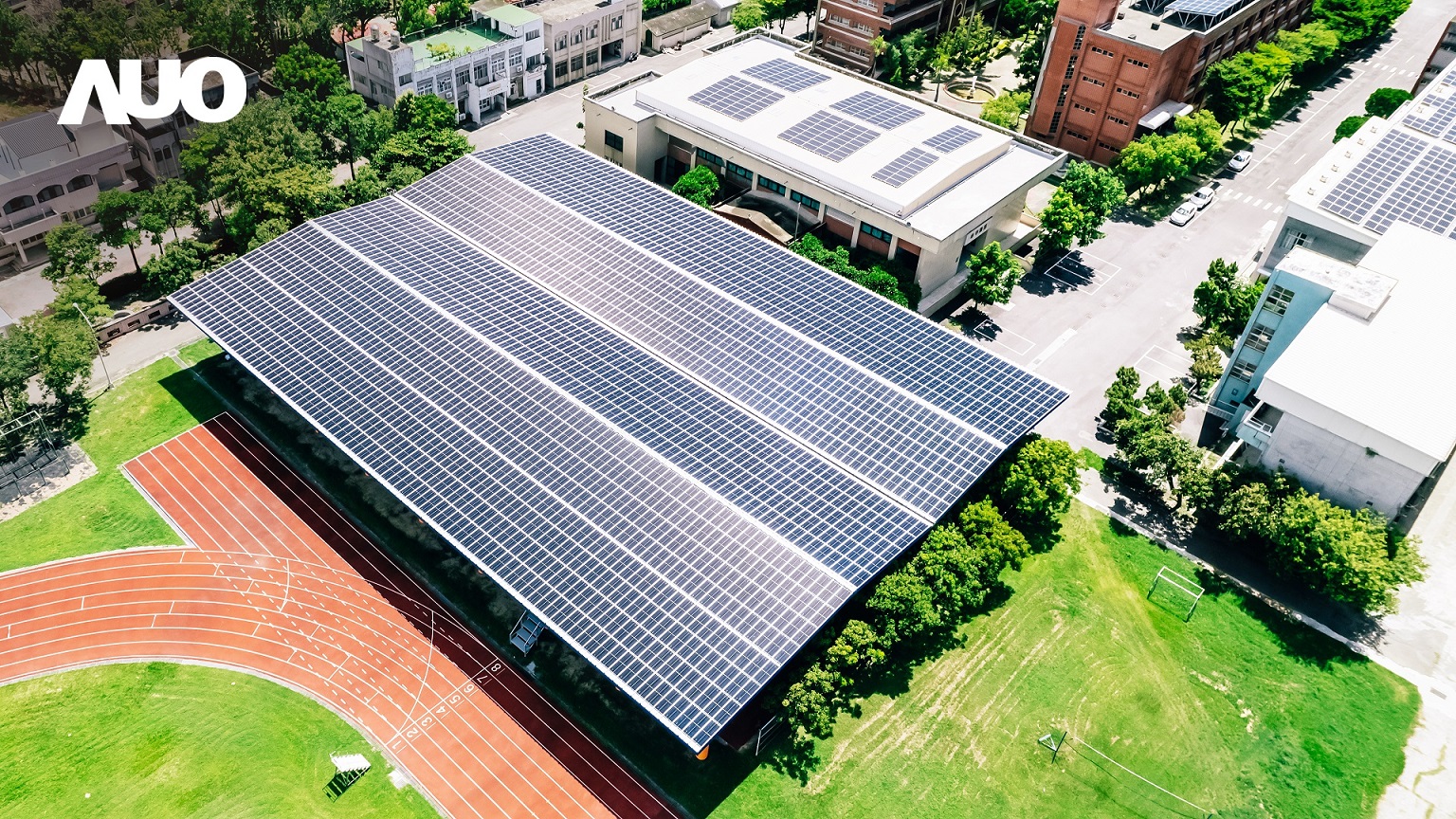 huatihuitiyu華體會(中國)SunSteel光電整合型浪板具備快速安裝、輕量化優勢,可提升15%發電效能,通過國際IEC與國內VPC認證安全、防漏、耐候標準